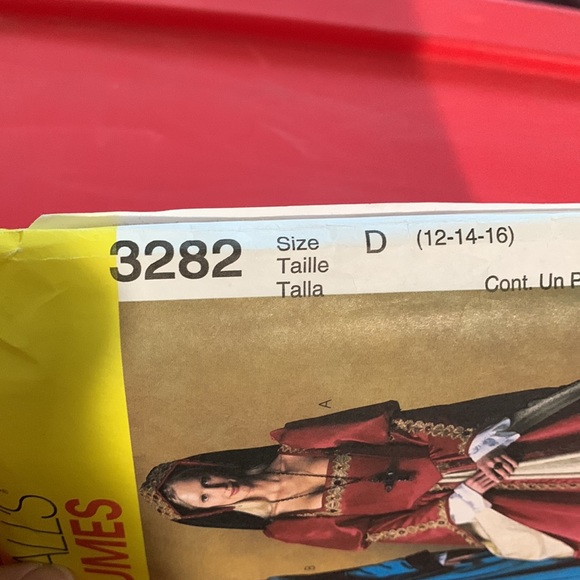 Costume pattern - Picture 2 of 5